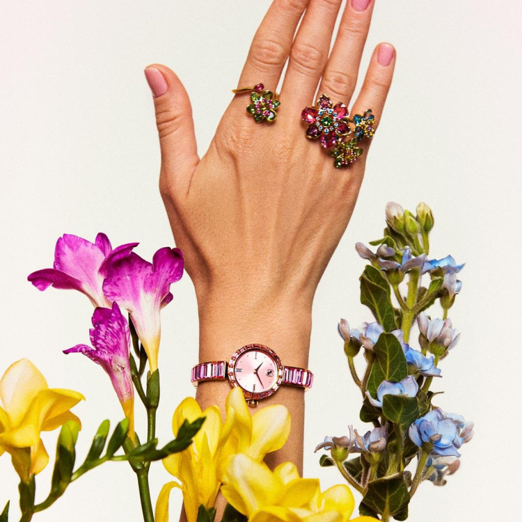 Idyllia open ring Mixed cuts, Flower, Green, Gold-tone plated
